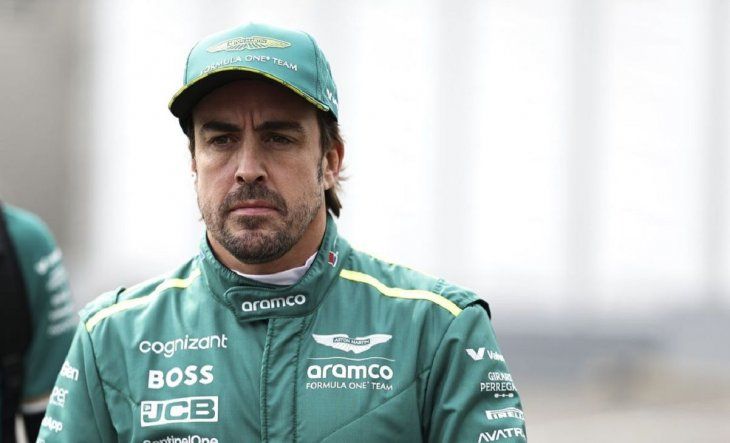 Fernando Alonso seguirá corriendo en Aston Martin