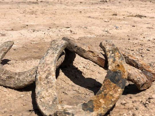 Hallazgo arqueológico en el Monumental. Las herraduras encontradas estarán en el Museo River.