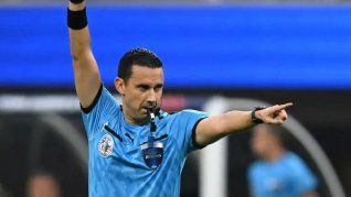 El árbitro mexicano Cesar Ramos dirigirá a la selección argentina El árbitro mexicano Cesar Ramos dirigirá a la selección argentina