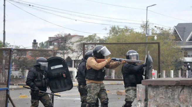 Agentes habrían irrumpido en el rectorado de la Universidad Nacional de Jujuy en Humahuaca.