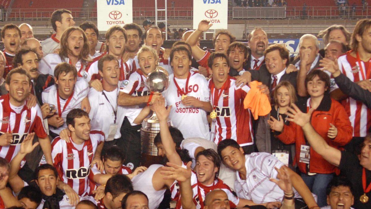 He was champion of the Liberators with students, retired in Andorrano football and today is a trainer in the club of his loves