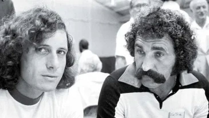Vilas junto a Tiriac, el mentor que lo llevó a lo más alto del tenis. Vilas junto a Tiriac, el mentor que lo llevó a lo más alto del tenis.