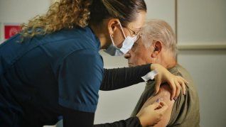  La vacunación reduce las complicaciones, hospitalizaciones, secuelas y muertes causadas por la infección del virus de la influenza en la población de riesgo.