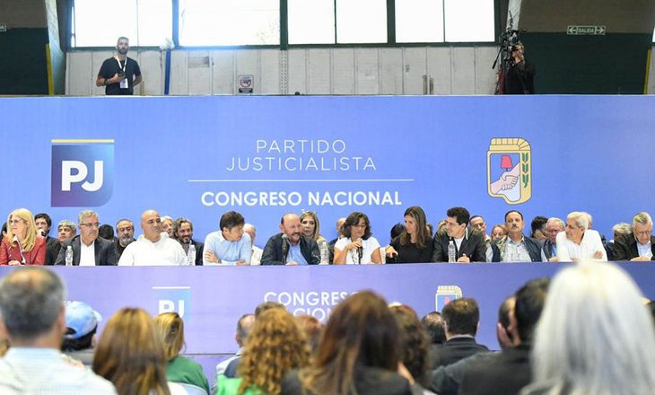 Vacío de poder: el PJ aceptó la licencia de Alberto Fernández como su presidente, pero no logró elegir a un nuevo conductor. 
