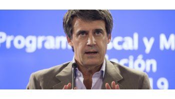 El ministro de Hacienda y Finanzas, Alfonso Prat Gay presentó el programa de metas fiscales e inflacionarias.