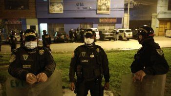 coronavirus en peru: un control en una fiesta clandestina provoco una estampida y dejo 13 muertos