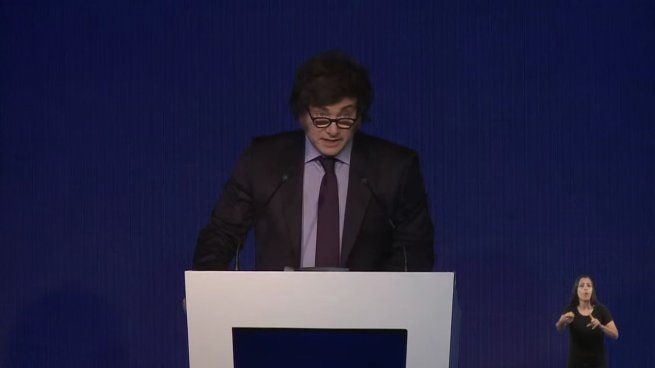 Javier Milei ante empresarios en el Coloquio IDEA. 