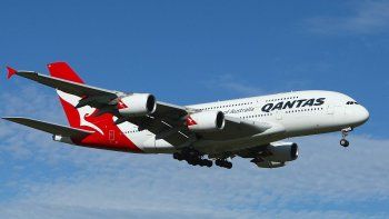 La pandemia de coronavirus oblig&oacute; a Qantas a cancelar casi todos sus vuelos internacionales.