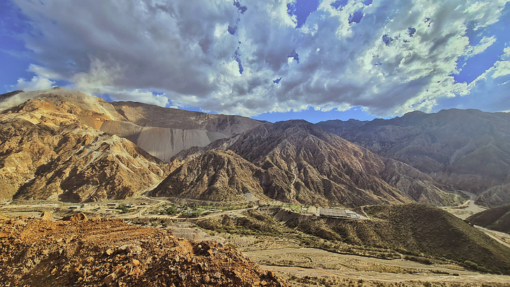 La inversión en minas y canteras es uno de los atractivos para los capitales extranjeros. La inversión en minas y canteras es uno de los atractivos para los capitales extranjeros.