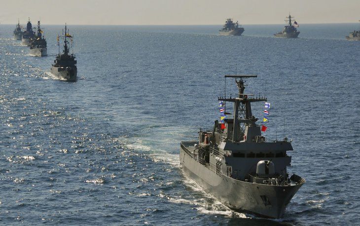Las prácticas navales conjuntas contemplan maniobras antipiratería, ejercicios de comunicaciones y operaciones aéreas así como anfibias.