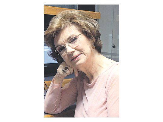 Gigliola Zecchín, más conocida como Canela, lleva editados más de 250 libros de literatura infantil y juvenil, de los cuales 30 son propios.