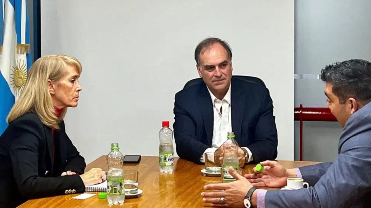 The CNV received officials from El Salvador to talk about cryptocurrency regulation