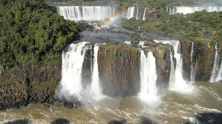 Las cataratas del Iguazú son consideradas una de las maravillas naturales del mundo. 