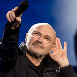 El músico celebra un nuevo cumpleaños. El músico celebra un nuevo cumpleaños.