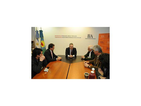 Provincia evaluó situación de empresa avícola