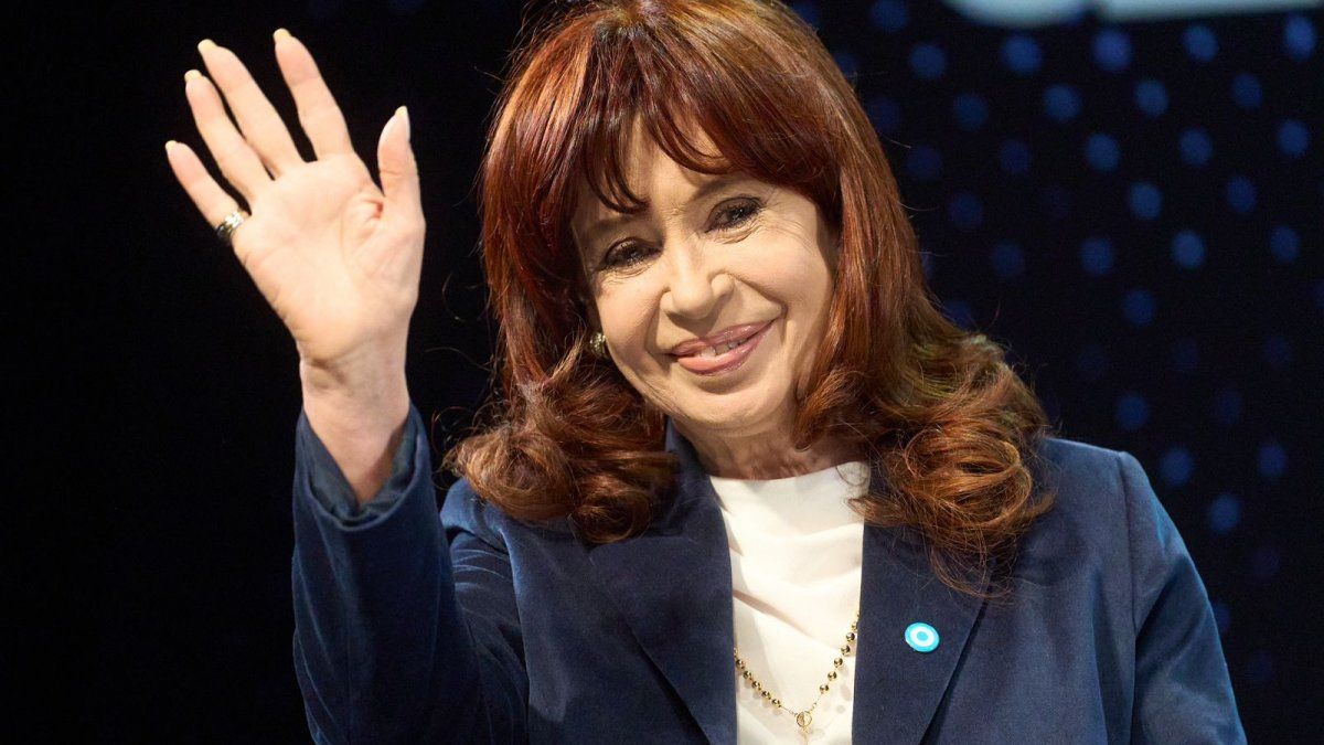 Cristina Kirchner habló del balotaje Massa-Milei y pidió poner 