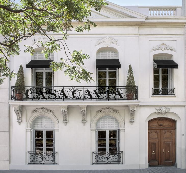 La casona es Patrimonio Arquitectónico y mencionada en la Guía Michelin. La casona es Patrimonio Arquitectónico y mencionada en la Guía Michelin.