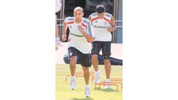 David Trezeguet y su primer entrenamiento con la camiseta de River. El delantero dice que «quiere hacer historia» con la casaca de la cual es hincha.