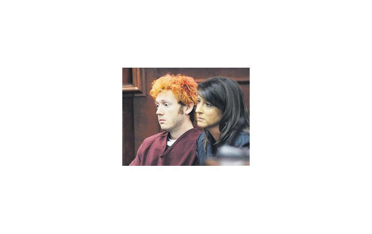 El asesino del cine, James Holmes, lució extraviado en los diez minutos que duró la audiencia. Aunque recrudecen los pedidos de pena de muerte, su utilización en el estado de Colorado no es frecuente. La última vez que se aplicó fue en 1976.