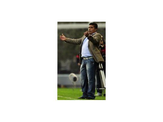 No pudo cambiar la historia. Omar Asad no pudo conseguir los resultados deseados y se fue de San Lorenzo.
