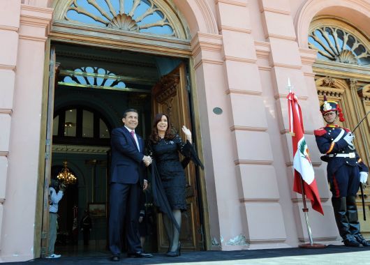 Cristina pidió apoyo a los países de la Unasur contra los fondos buitre (foto 5)