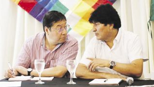 Evo Morales y Luis Arce, expresidente y actual jefe de Estado de Bolivia. Una larga relación de cooperación se rompió durante la gestión del segundo.