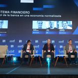 Representantes de bancos privados y públicos analizaron el momento de transición que atravieza al sector. Representantes de bancos privados y públicos analizaron el momento de transición que atravieza al sector.