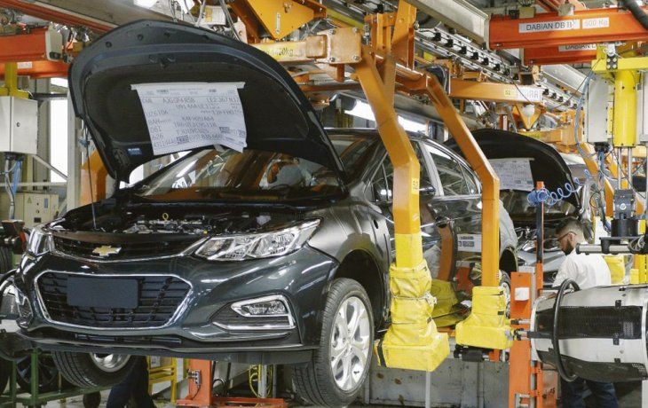 En el acumulado de 2019, la industria continúa perdiendo ritmo con un retroceso del 1,7% hasta agosto, en comparación con el -1,3% que se registró entre enero y julio de este año, según consigna la agencia EFE.