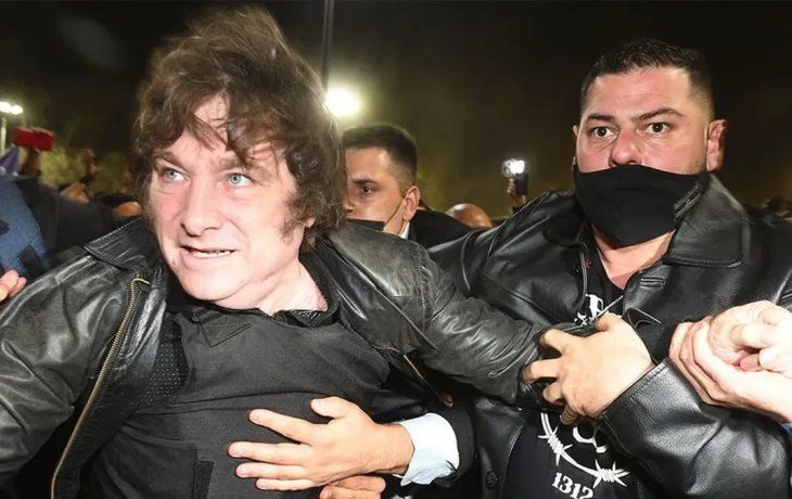 Por qué Javier Milei usa chaleco antibalas en sus actos