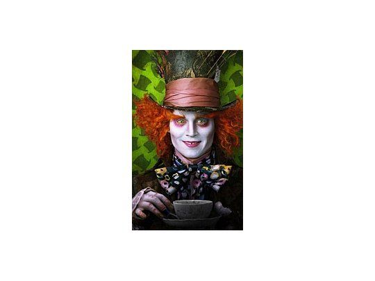 Es protagonizada por Johnny Depp y Anne Hathaway