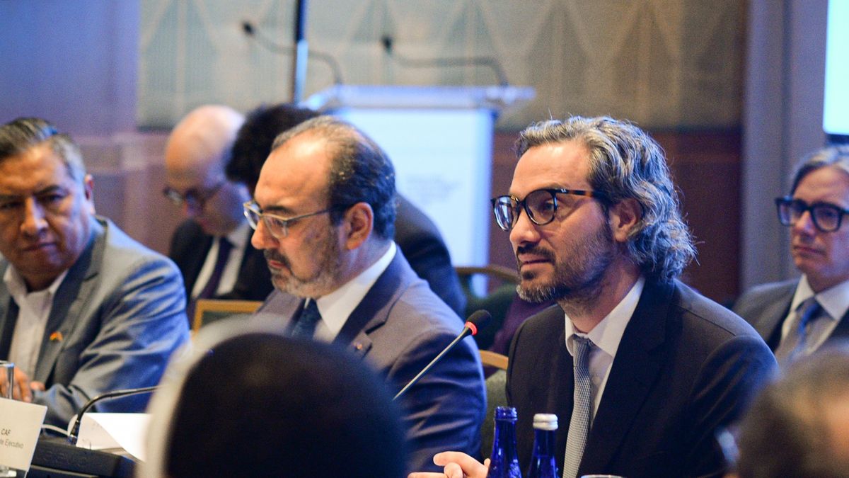 Cafiero participa de reunión en Arabia Saudita para promover exportaciones e inversiones