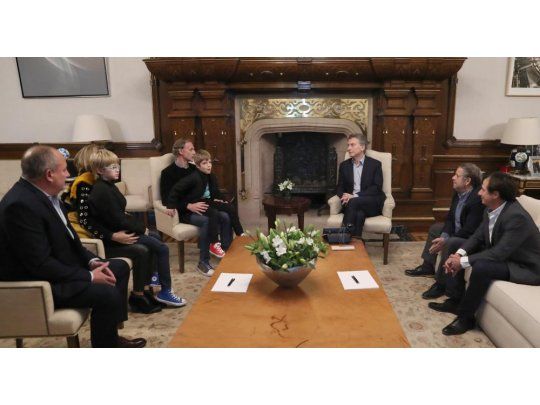 Macri recibió a los padres de Justina y les prometió reglamentar la ley a la brevedad