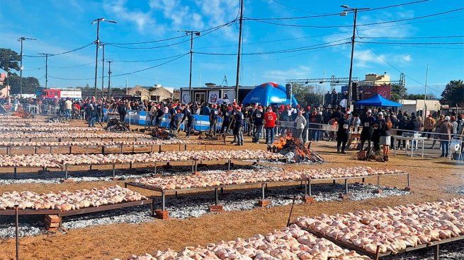 Más de 8.600 kilos de pollo fueron asados en Entre Ríos