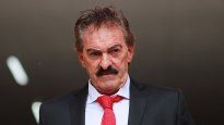 Ricardo Lavolpe se postuló para volver a dirigir en el fútbol argentino
