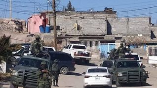 Las fuerzas de seguridad desplegadas tras el ataque a un funeral en Ciudad Juárez.