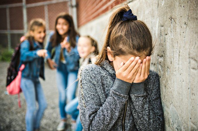 El bullying es muy normal en las escuelas.