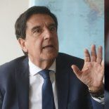 Melconian vuelve a críticar la gestión de Javier Milei y plantea una solución para el pago de intereses en dólares. Melconian vuelve a críticar la gestión de Javier Milei y plantea una solución para el pago de intereses en dólares.