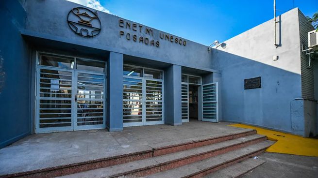 El adolescente permanece inernado en estado grave.