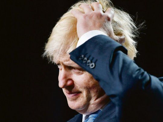 Dolor de cabeza. Johnson se fue de la cumbre de Biarritz siendo apenas más optimista en torno al brexit y la Unión Europea dijo que el Reino Unido deberá pagar los 43.000 millones de euros que adeuda.