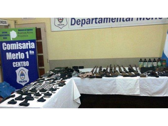 Secuestran un arsenal en allanamientos en el oasis del chorro
