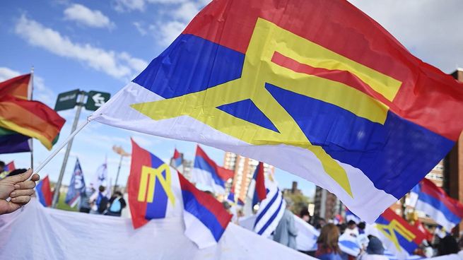 El Frente Amplio denuncia que la invasión estadounidense busca apropiarse del petróleo venezolano.