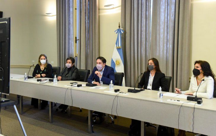 lanzan plan para que 400 mil jovenes finalicen sus estudios secundarios