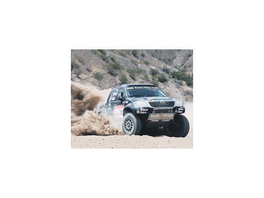 Orly Terranova venía realizando un gran Rally, pero debió abandonar luego del retiro de su copiloto en una situación poco clara.