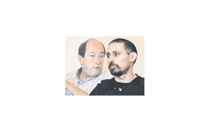ámbito.com | enfrentados. Ernesto Sanz, acusado por Ibar Esteban Pérez Corradi.