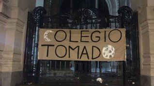 Estudiantes tomarán el Nacional de Buenos Aires y el Pellegrini en reclamo por el financiamiento universitario. Estudiantes tomarán el Nacional de Buenos Aires y el Pellegrini en reclamo por el financiamiento universitario.