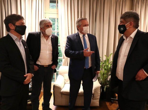 Axel Kicillof, Hugo Moyano, Alberto Fernández y Pablo Moyano, en la previa del acto por el Día del Camionero.