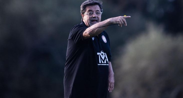 Ricardo Caruso Lombardi deja el fútbol uruguayo tras el grave insulto a un árbitro: “No puedo estar cinco partidos sin dirigir”. Ricardo Caruso Lombardi deja el fútbol uruguayo tras el grave insulto a un árbitro: “No puedo estar cinco partidos sin dirigir”.