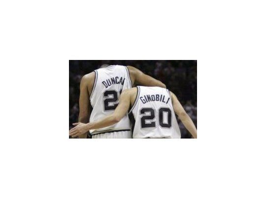Dos de las figuras que tienen los Spurs.