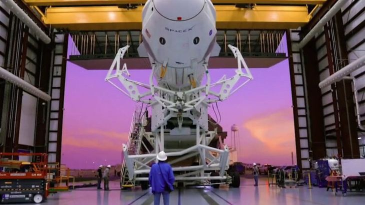 La primera es que la valuación bursátil de SpaceX alcance metas que van desde los u$s400.000 millones hasta los u$s6 billones. La primera es que la valuación bursátil de SpaceX alcance metas que van desde los u$s400.000 millones hasta los u$s6 billones.