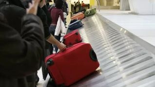 Allanan Ezeiza por denuncia de robo de dólares de una pasajera.&nbsp;